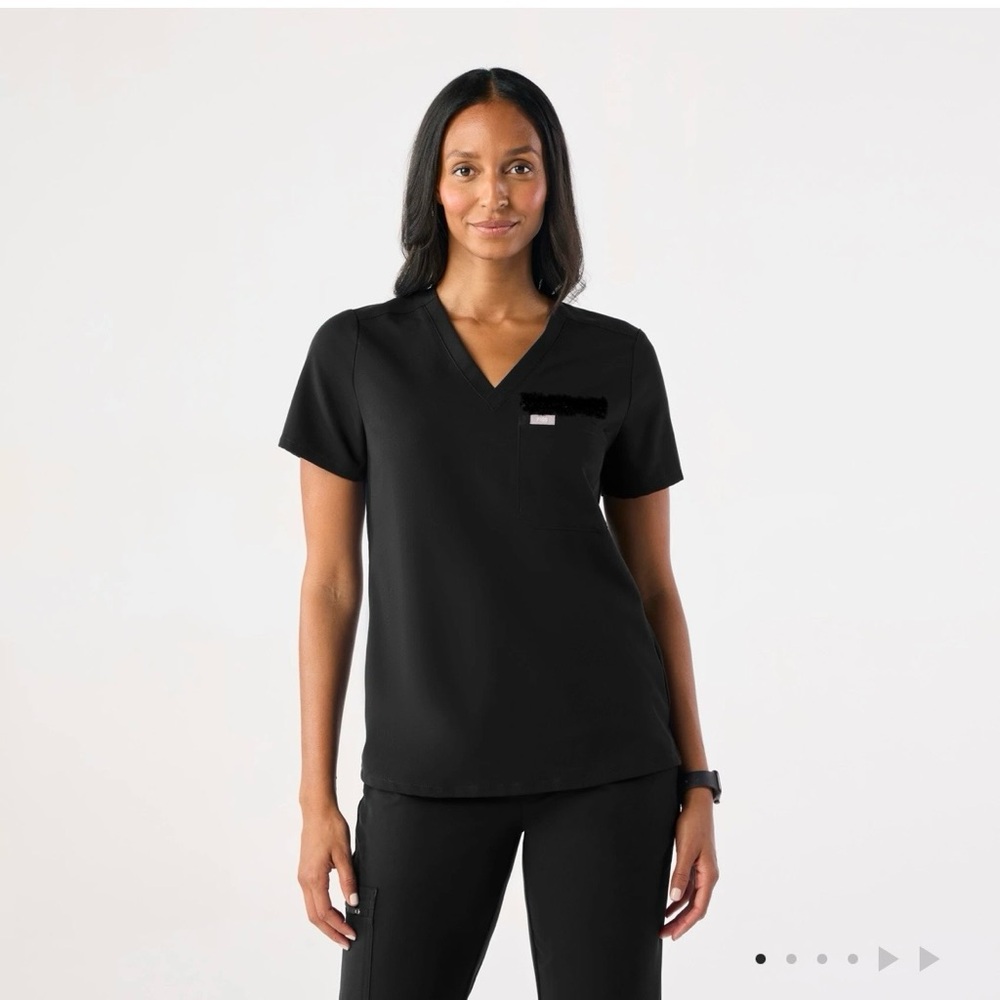 Figs Scrubs Set Black One Pocket Top and Jogger Pants sz Small
